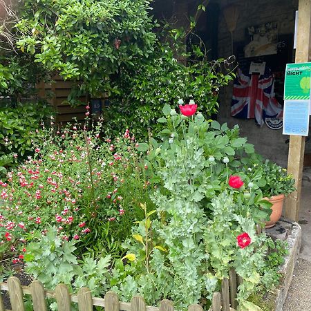 Cross Keys Inn Lydford-on-Fosse ภายนอก รูปภาพ