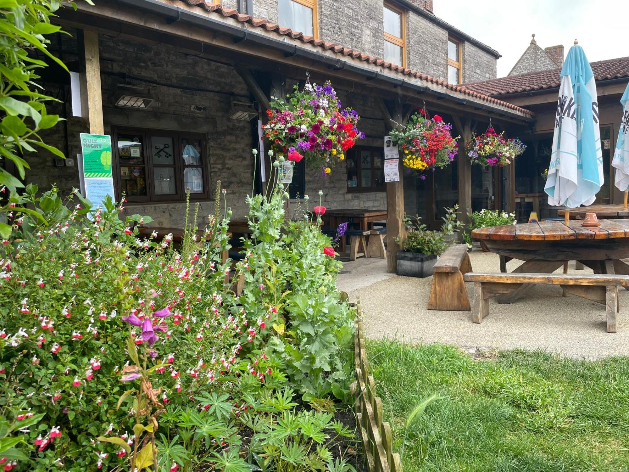 Cross Keys Inn Lydford-on-Fosse ภายนอก รูปภาพ