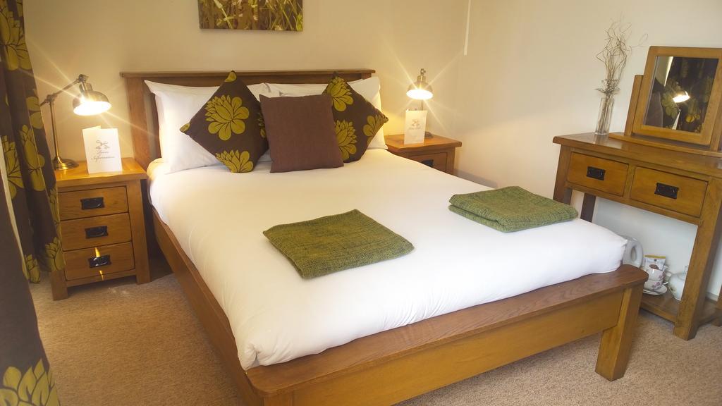 Cross Keys Inn Lydford-on-Fosse ภายนอก รูปภาพ