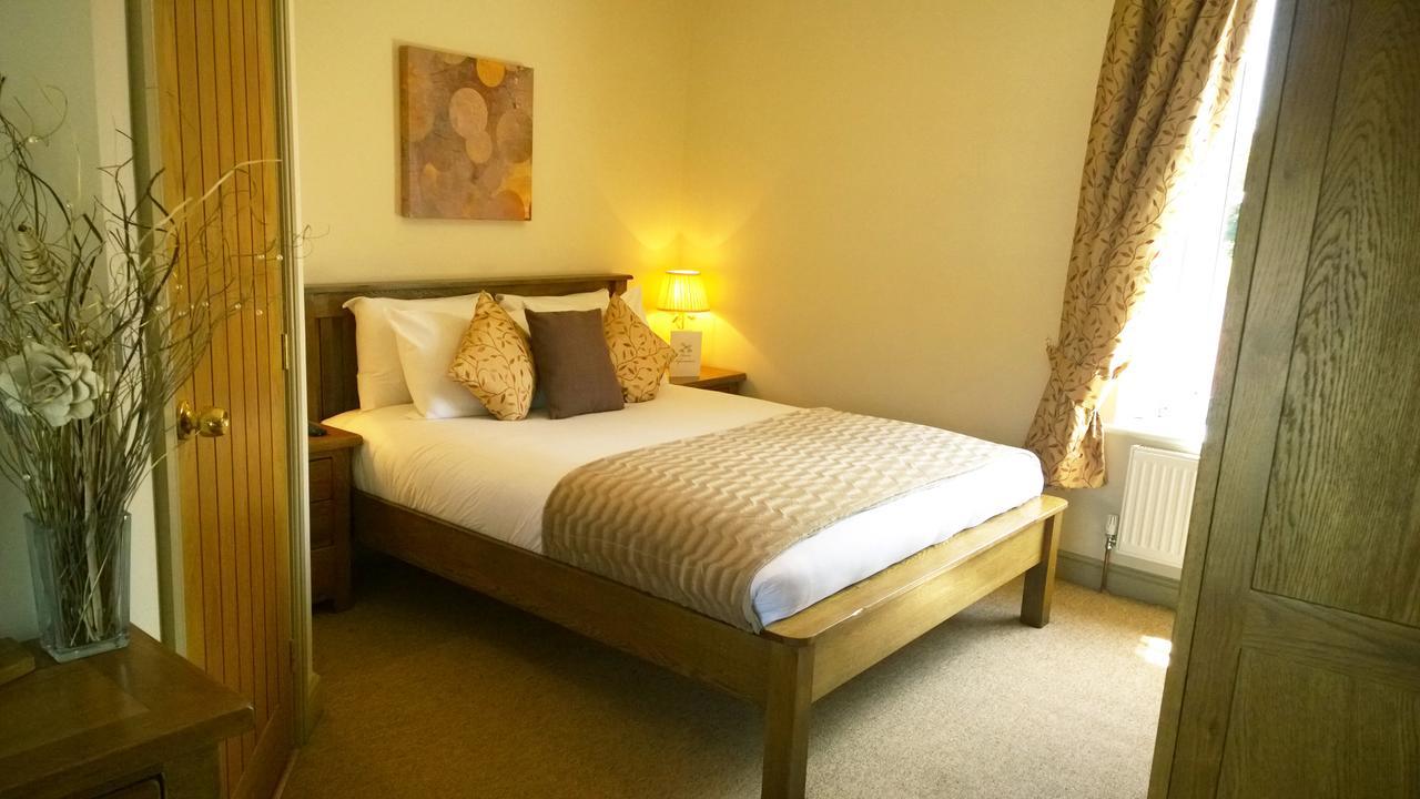 Cross Keys Inn Lydford-on-Fosse ภายนอก รูปภาพ
