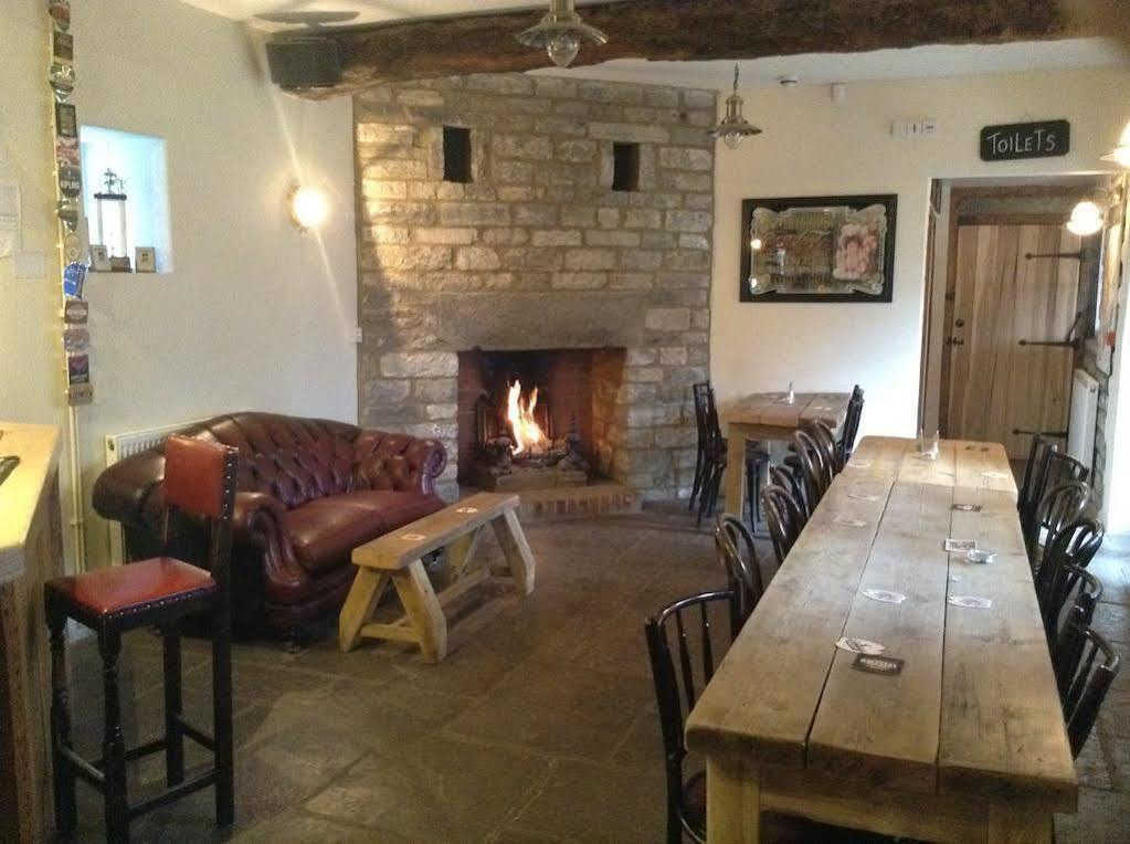 Cross Keys Inn Lydford-on-Fosse ภายนอก รูปภาพ