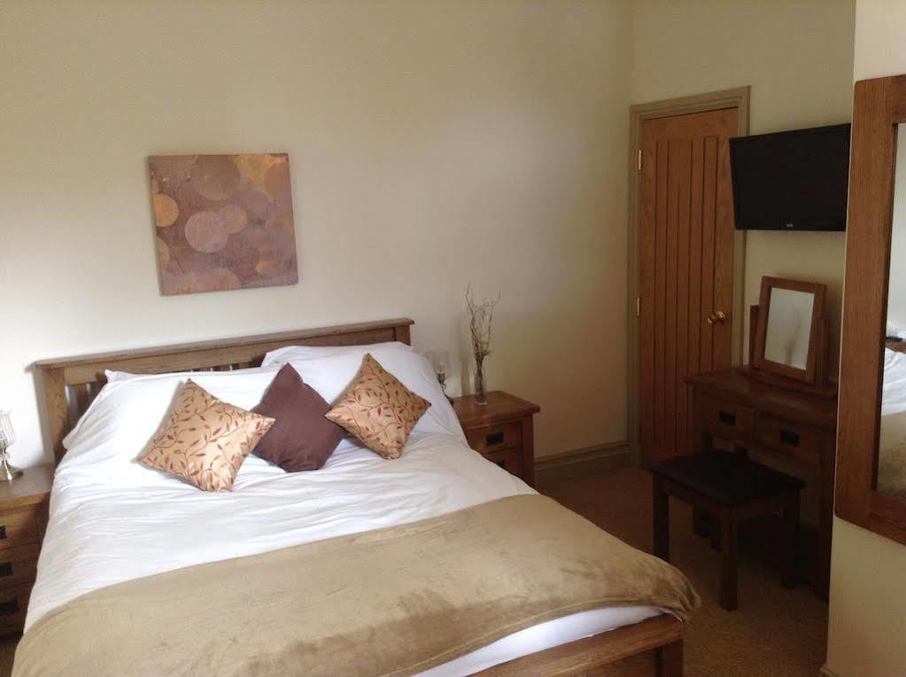 Cross Keys Inn Lydford-on-Fosse ภายนอก รูปภาพ
